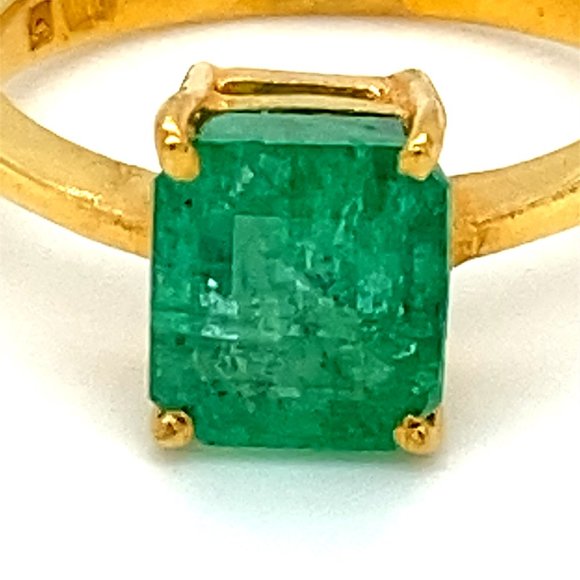 Emerald 3.05ct Solid 22K Yellow Gold Ring - Picture 5 of 5